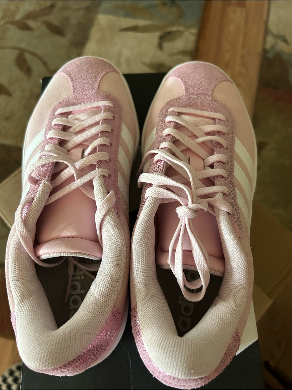 adidas Women’s Light Pink Platform Sneakers with White Stripes size 6.5, new - Picture 6 of 6